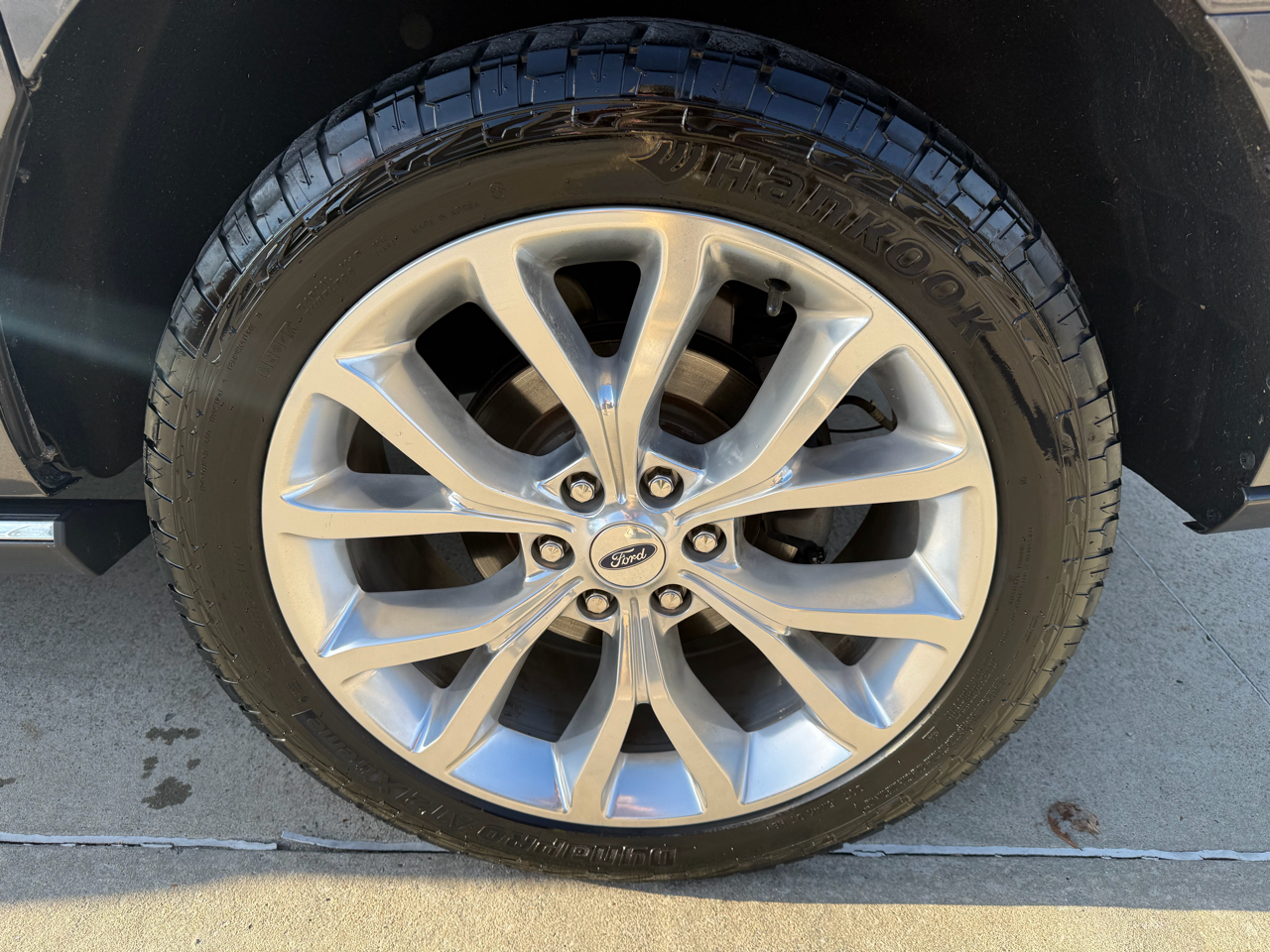 2019 Ford Expedition MAX Limited photo 4