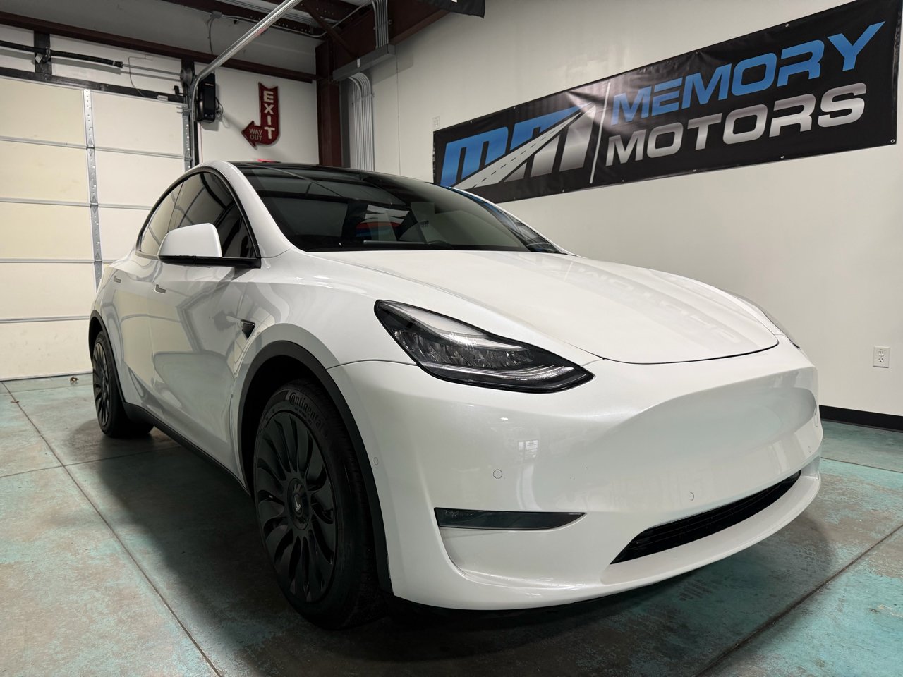 2020 Tesla Model Y Long Range's photo