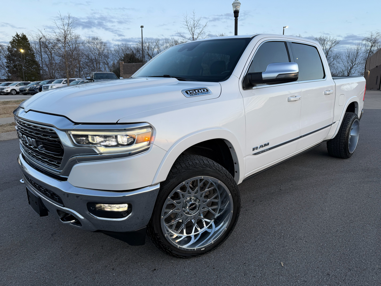 RAM 1500 Limited 4x4 Crew Cab 5'7" Box 2023