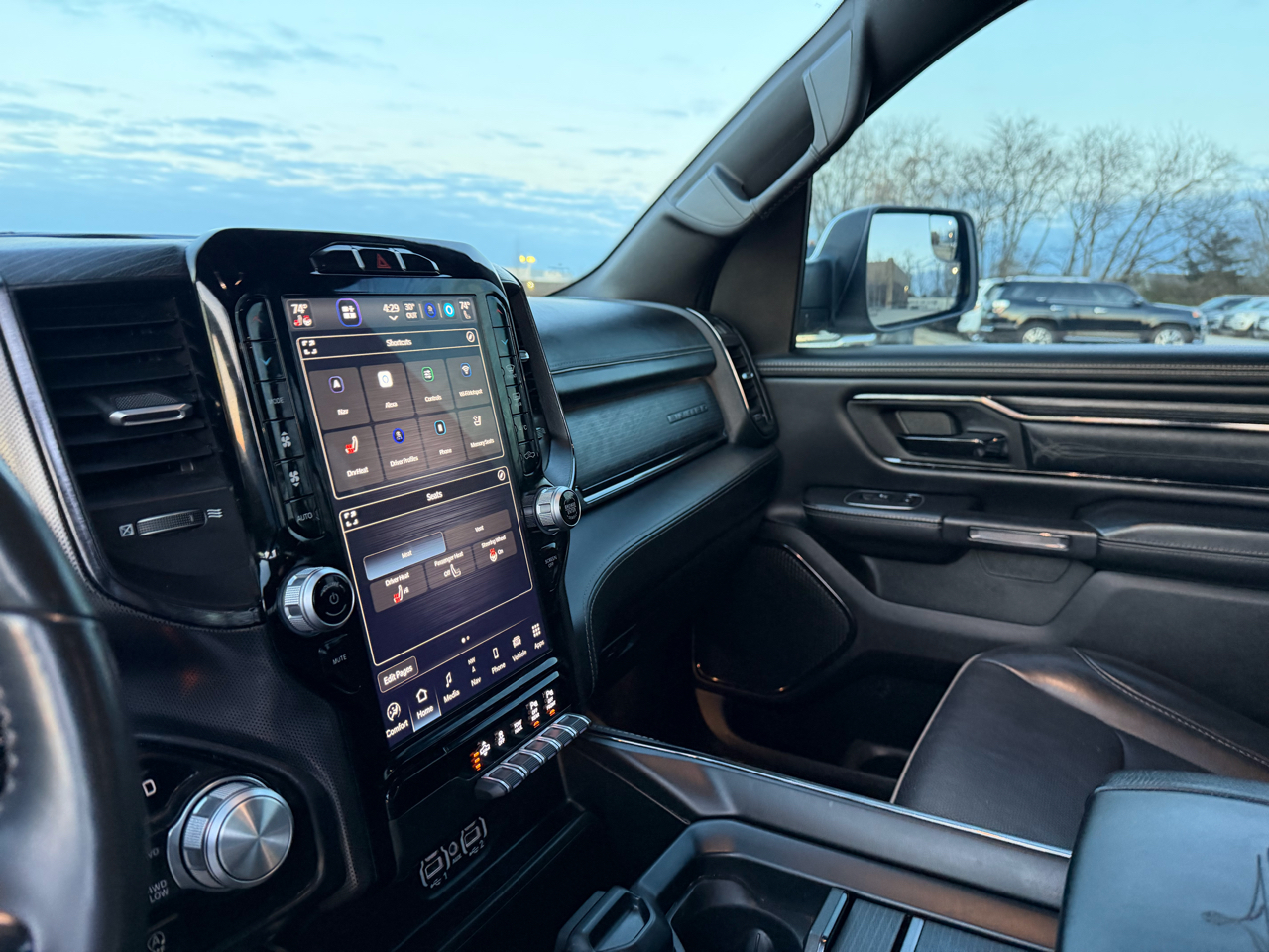 RAM 1500 Limited 4x4 Crew Cab 5'7" Box 2023