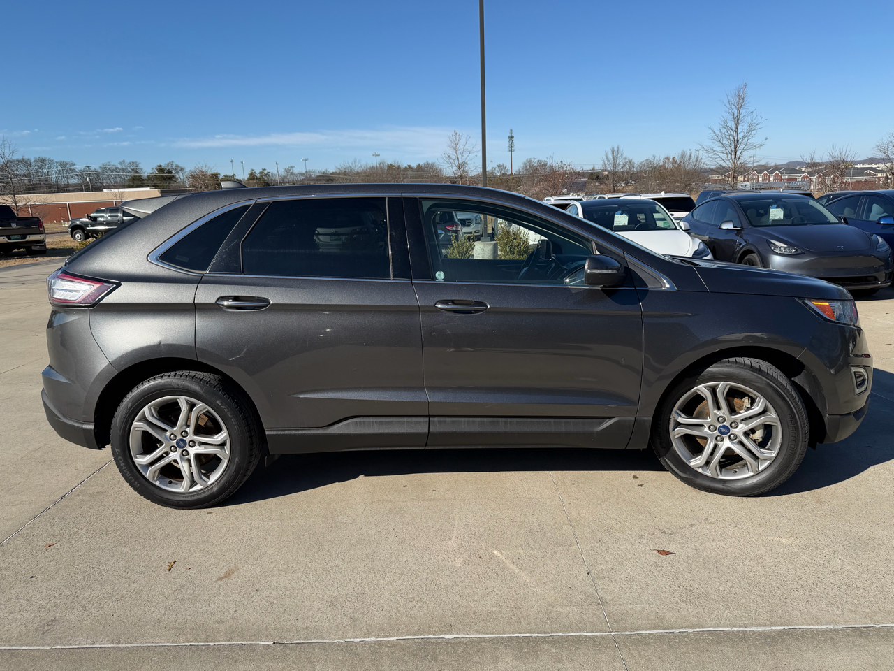 Ford Edge 4dr Titanium FWD 2015