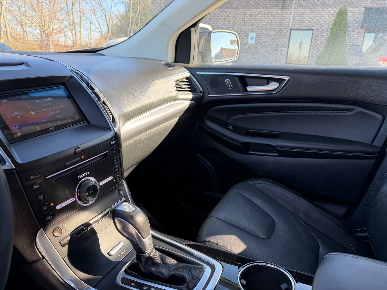 Ford Edge 4dr Titanium FWD 2015