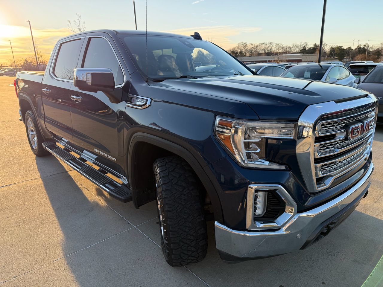 GMC Sierra 1500 4WD Crew Cab 147" SLT 2020