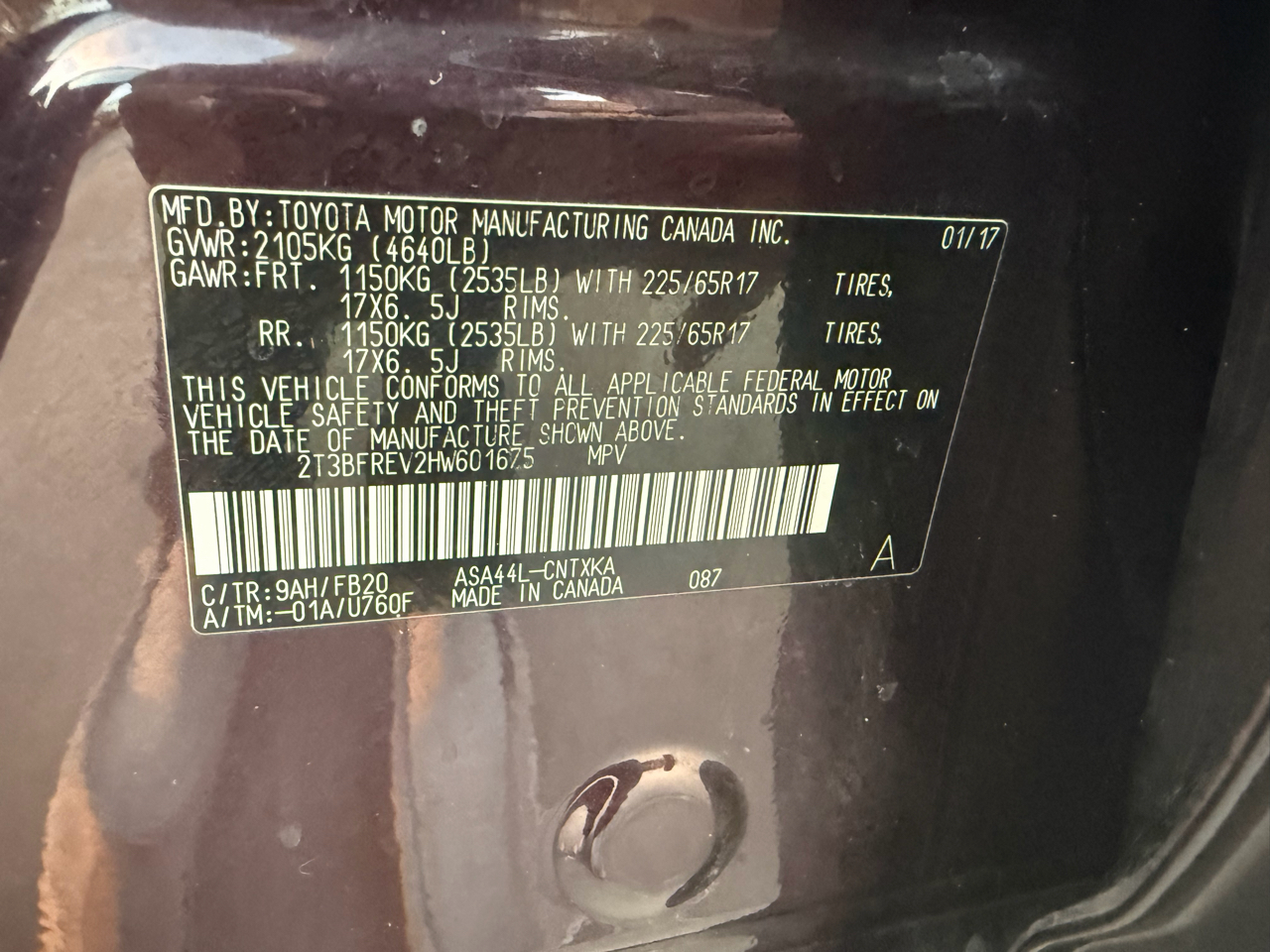 Toyota RAV4 LE AWD (Natl) 2017