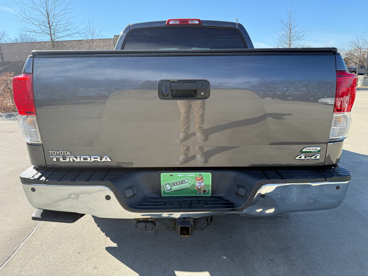 Toyota Tundra 4WD Truck CrewMax 5.7L FFV V8 6-Spd AT LTD (Natl) 2011