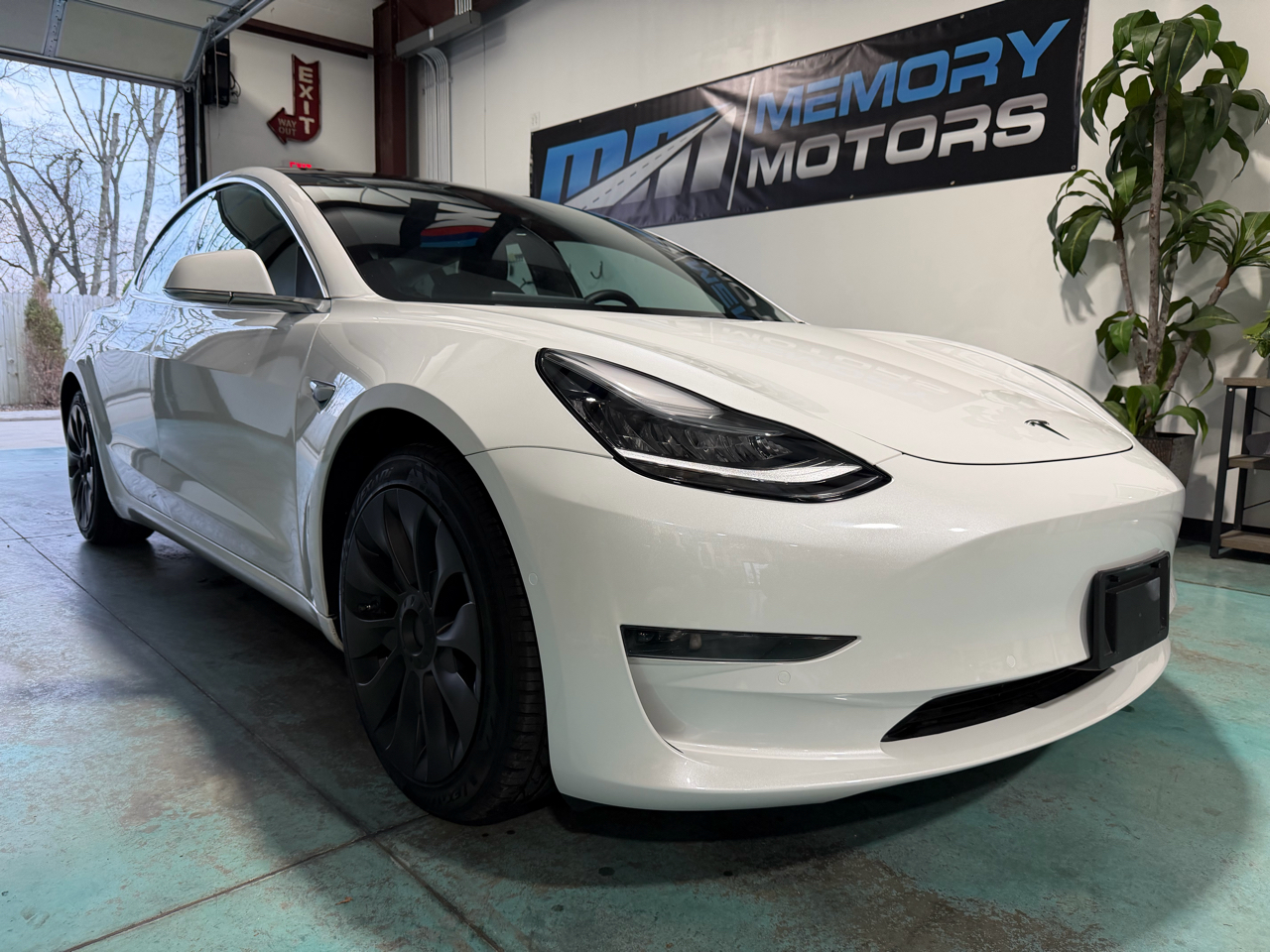 Tesla Model 3 Standard Range Plus RWD 2020