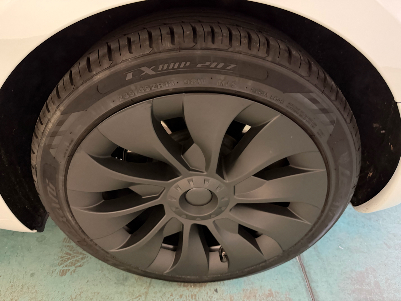 Tesla Model 3 Standard Range Plus RWD 2020