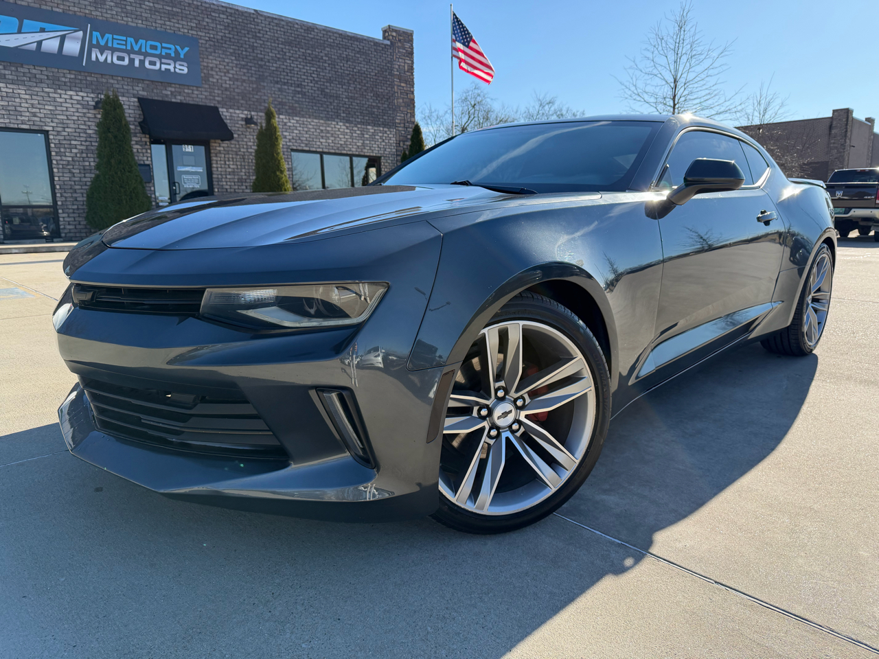 2018 Chevrolet Camaro 2dr Cpe 1LT