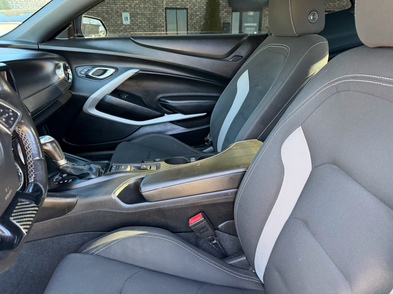 Chevrolet Camaro 2dr Cpe 1LT 2018