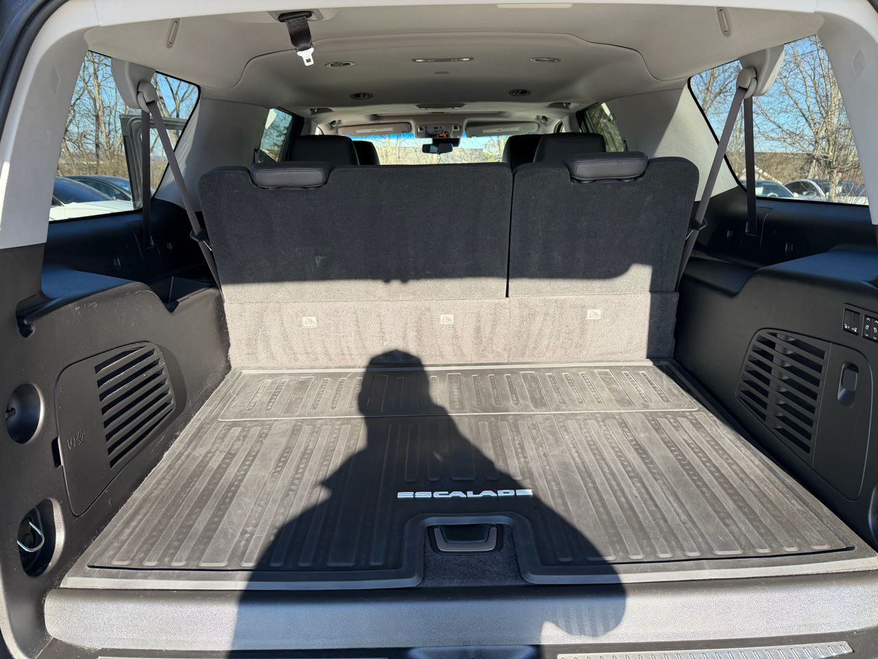 Cadillac Escalade ESV 2WD 4dr Luxury 2017