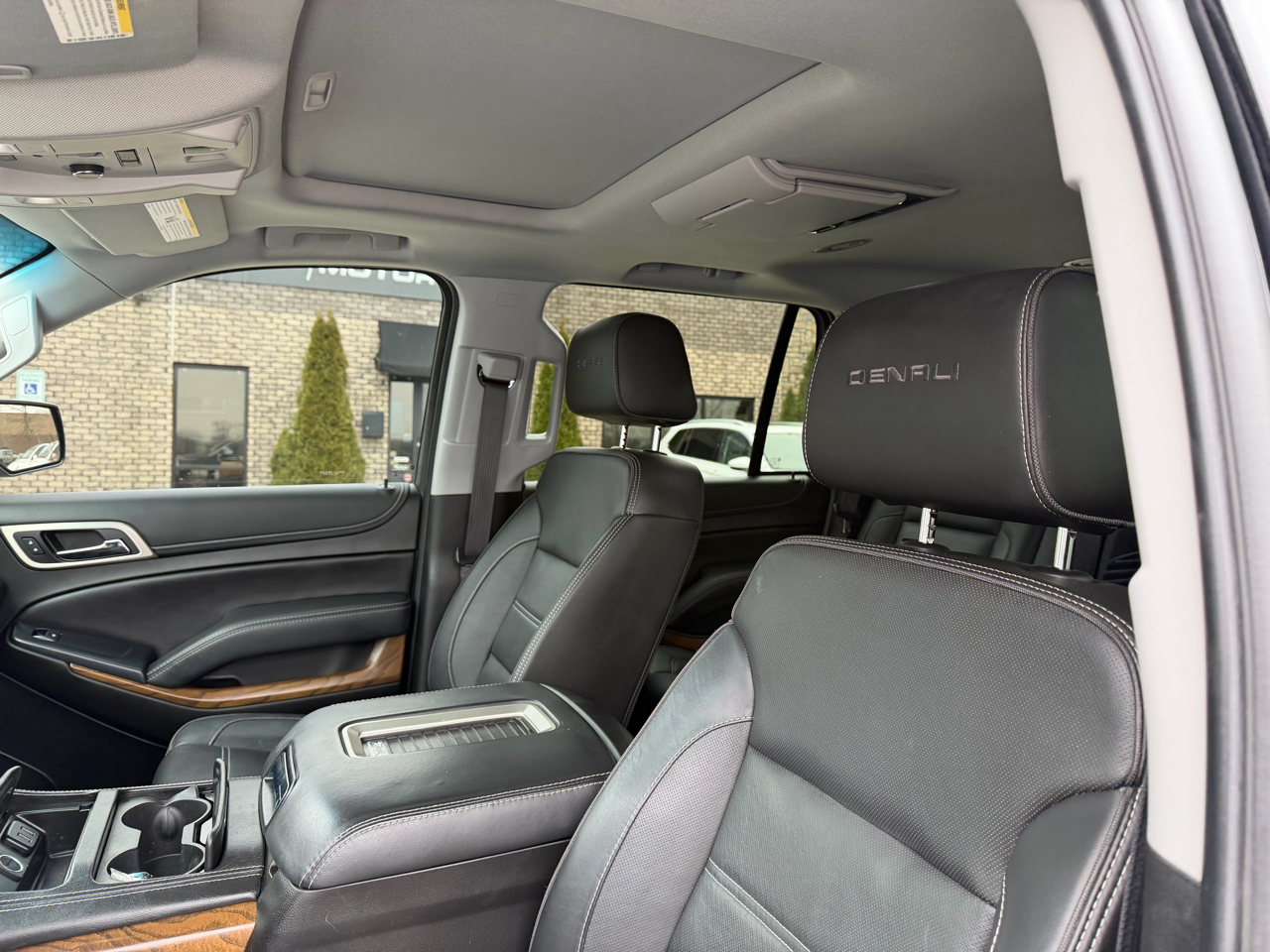GMC Yukon 2WD 4dr Denali 2019
