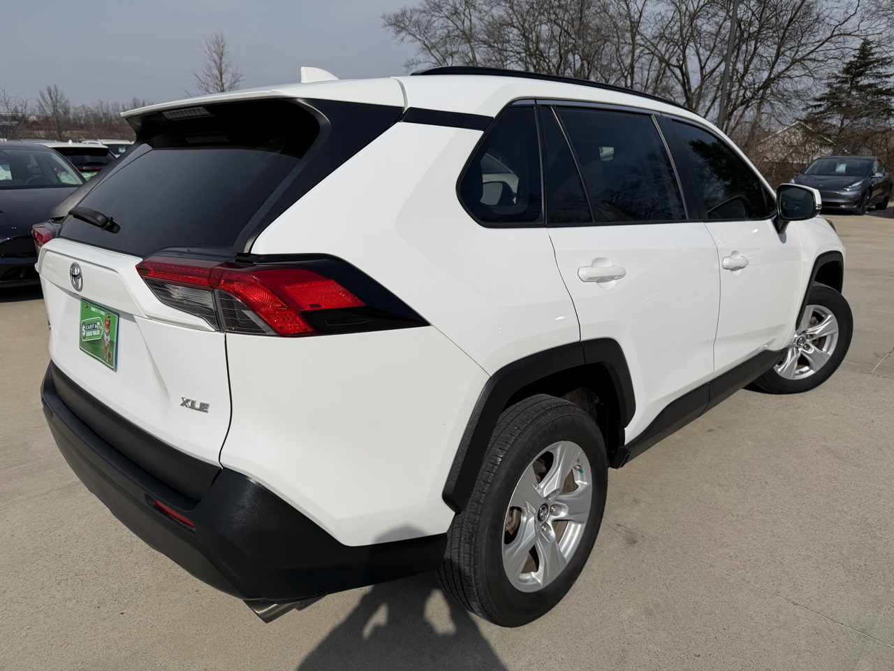 Toyota RAV4 XLE FWD (Natl) 2019