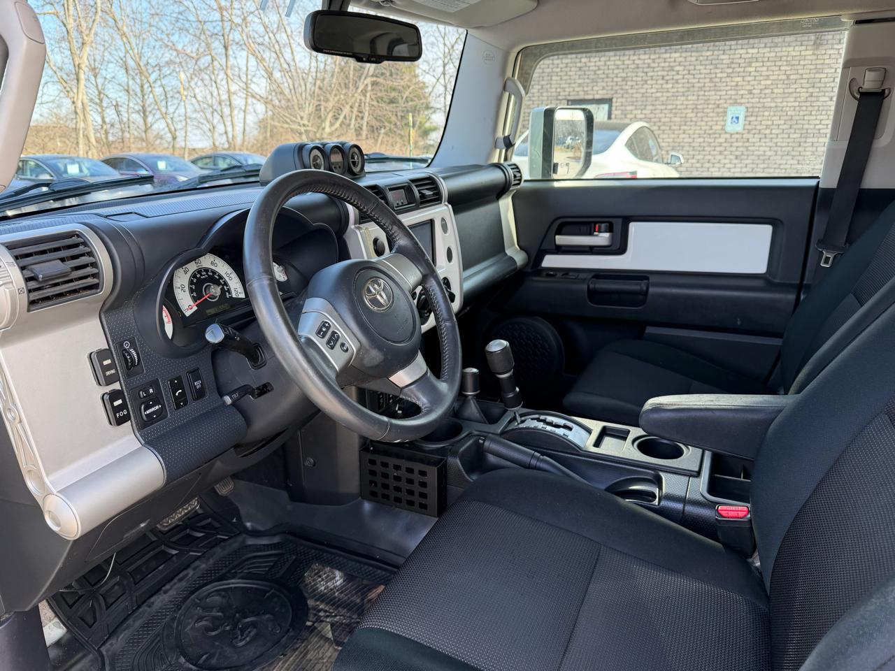 Toyota FJ Cruiser  2010