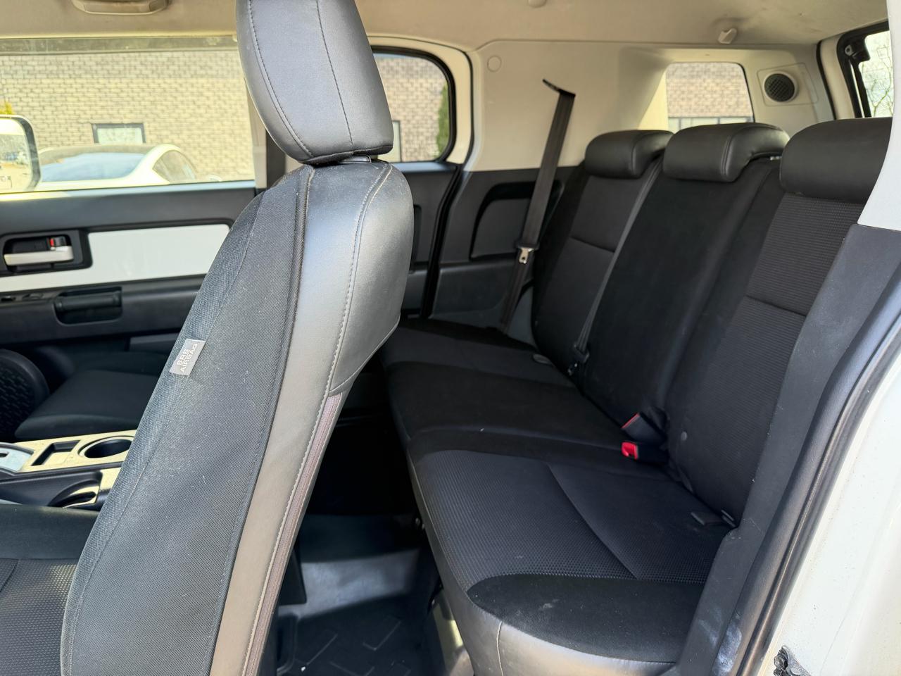 Toyota FJ Cruiser  2010