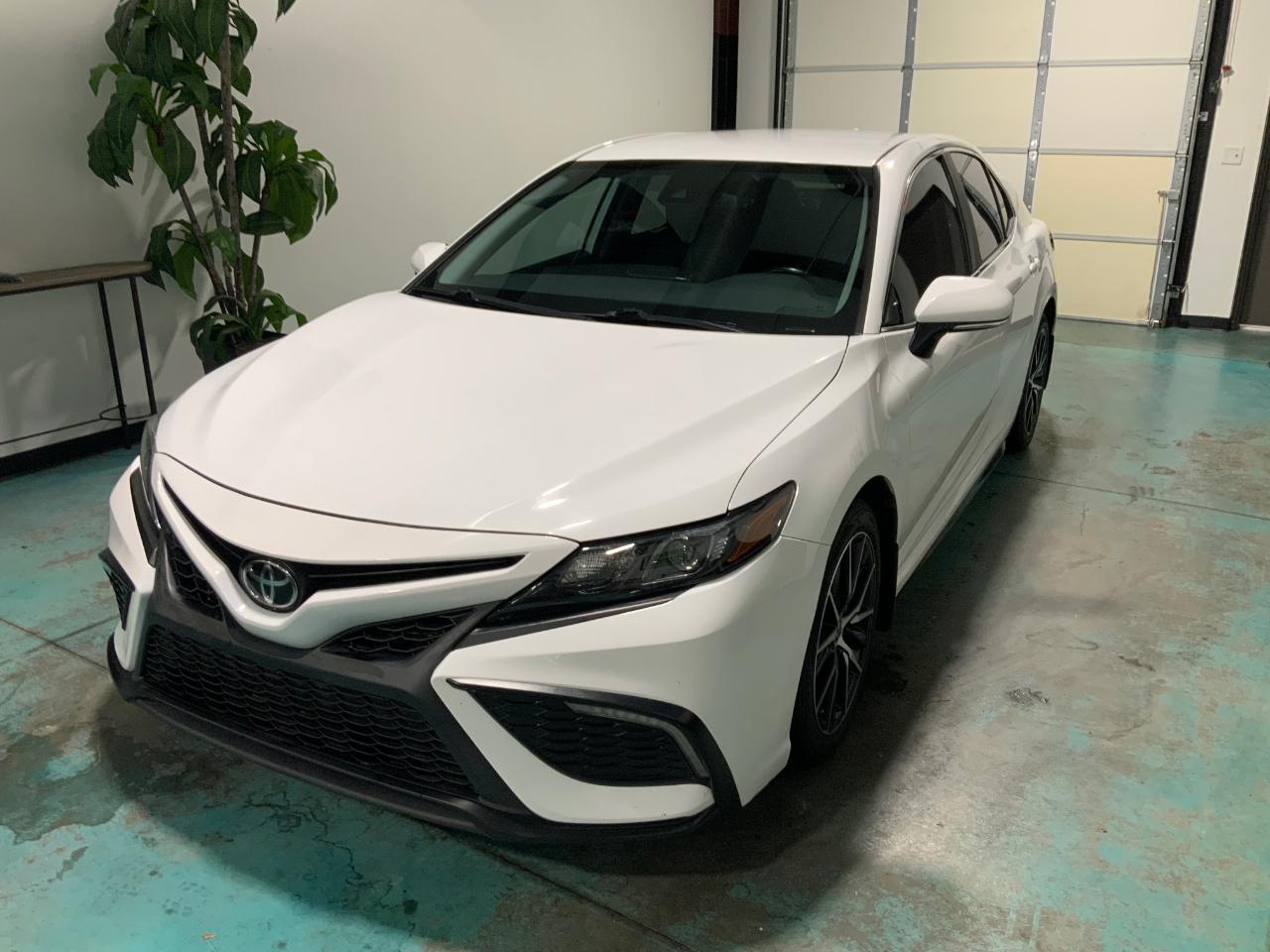 Toyota Camry SE Auto (Natl) 2022