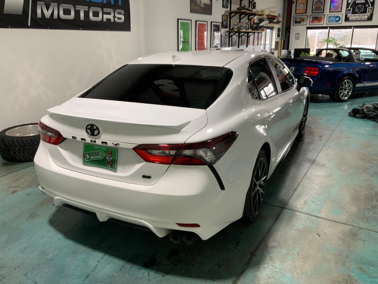 Toyota Camry SE Auto (Natl) 2022