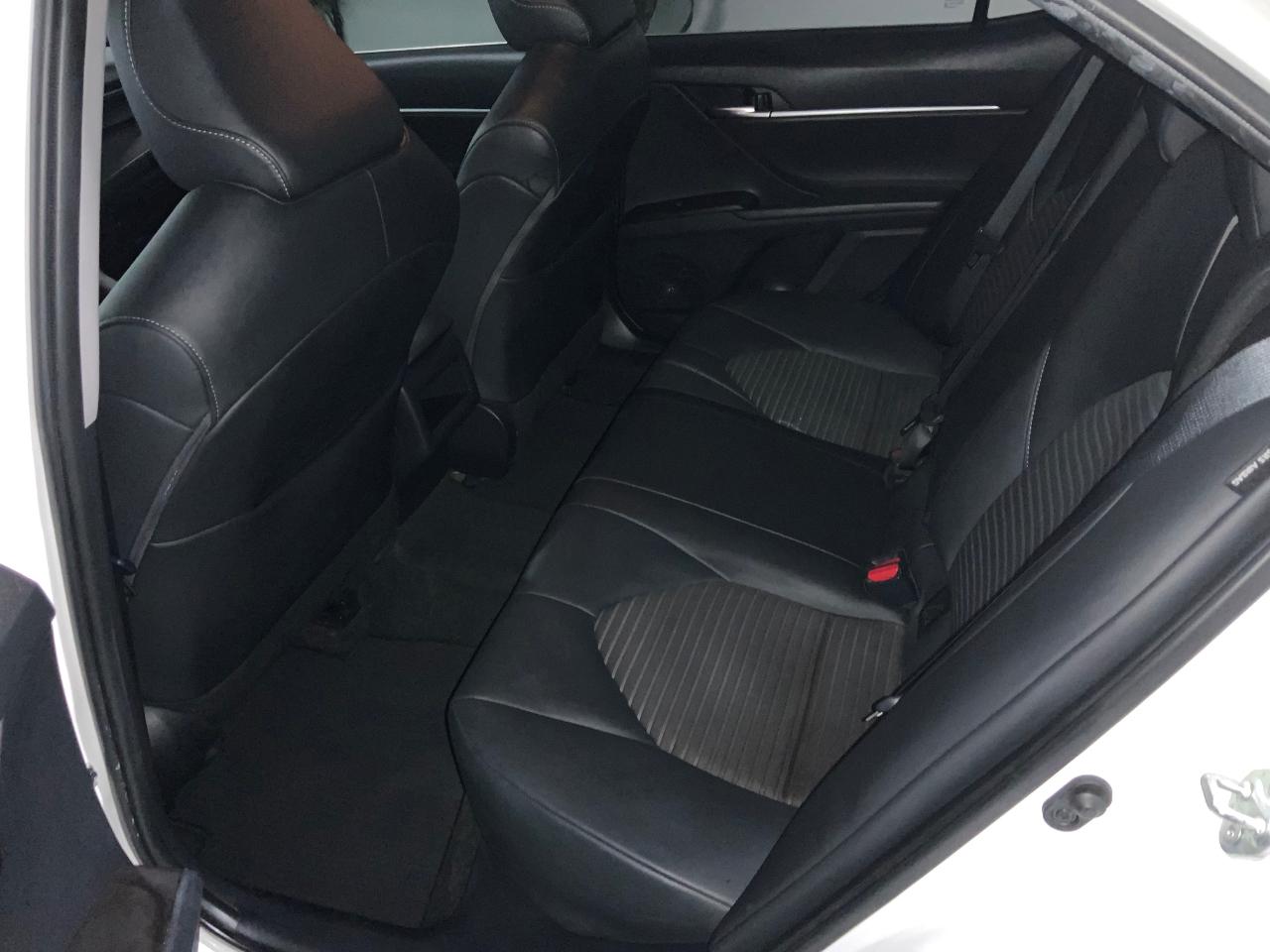 Toyota Camry SE Auto (Natl) 2022