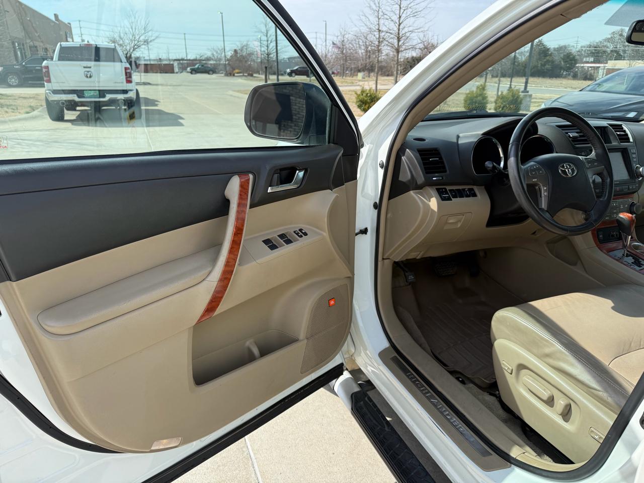 Toyota Highlander  2010