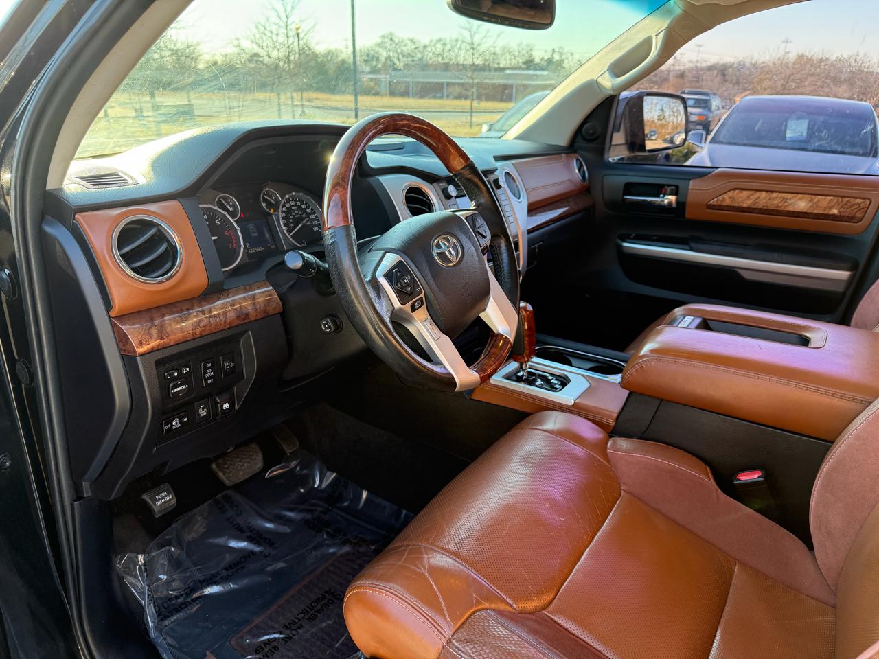 Toyota Tundra 2WD Truck  2015