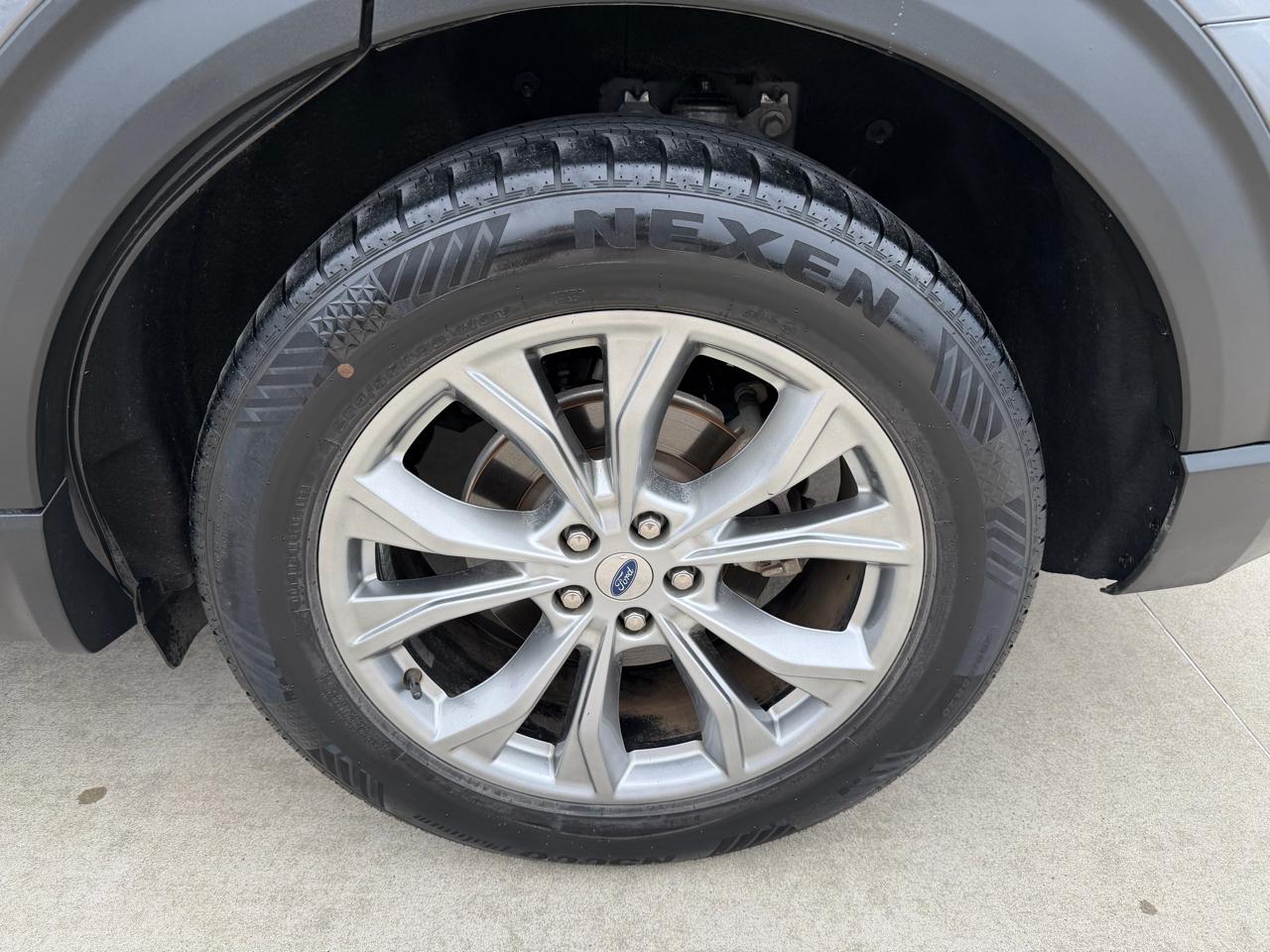 Ford Explorer Limited RWD 2021