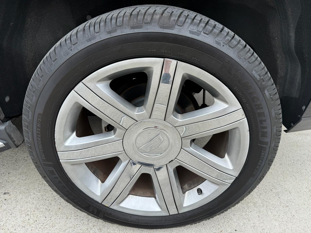 Cadillac Escalade 2WD 4dr Luxury 2018