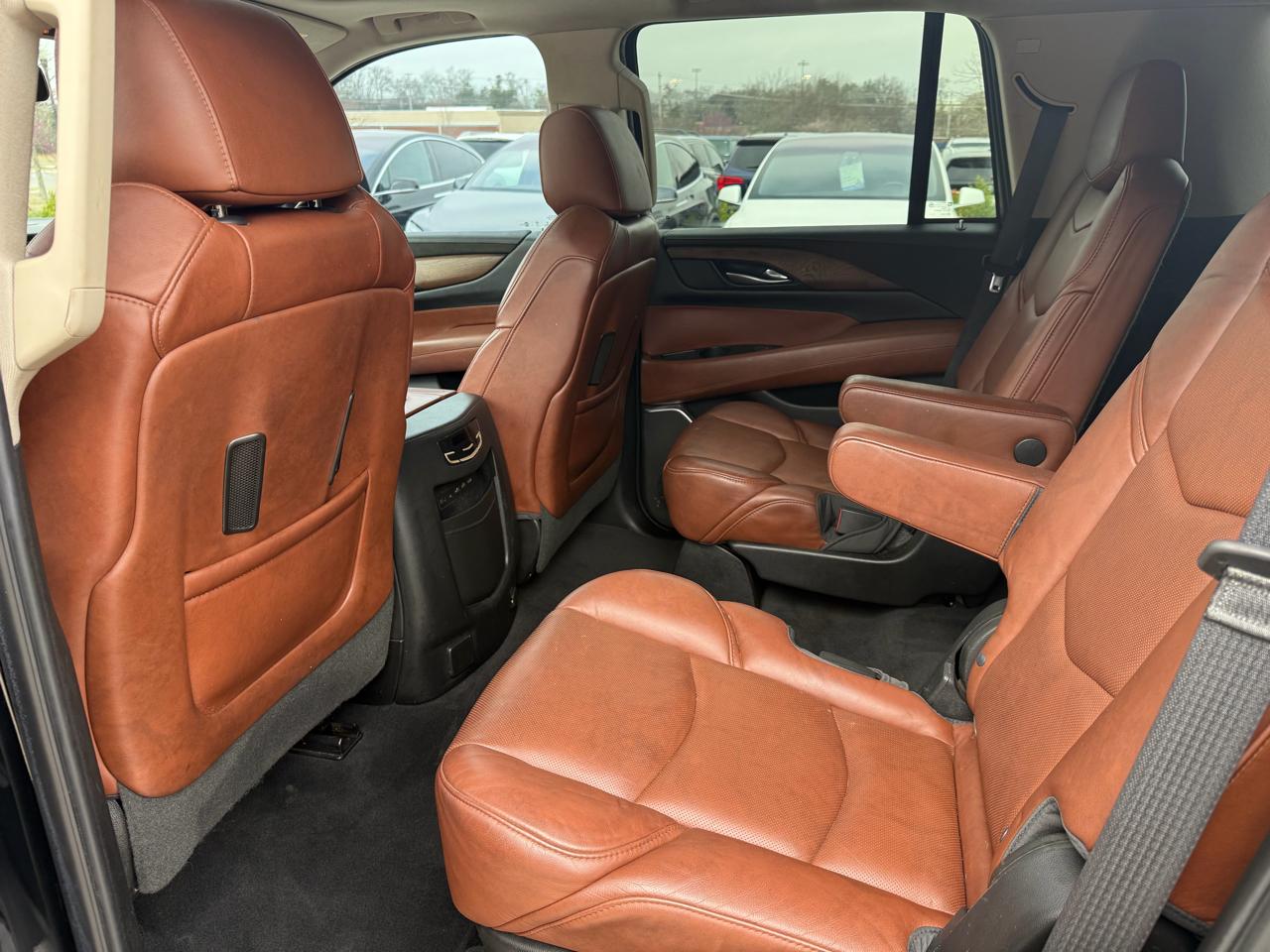 Cadillac Escalade 2WD 4dr Luxury 2018