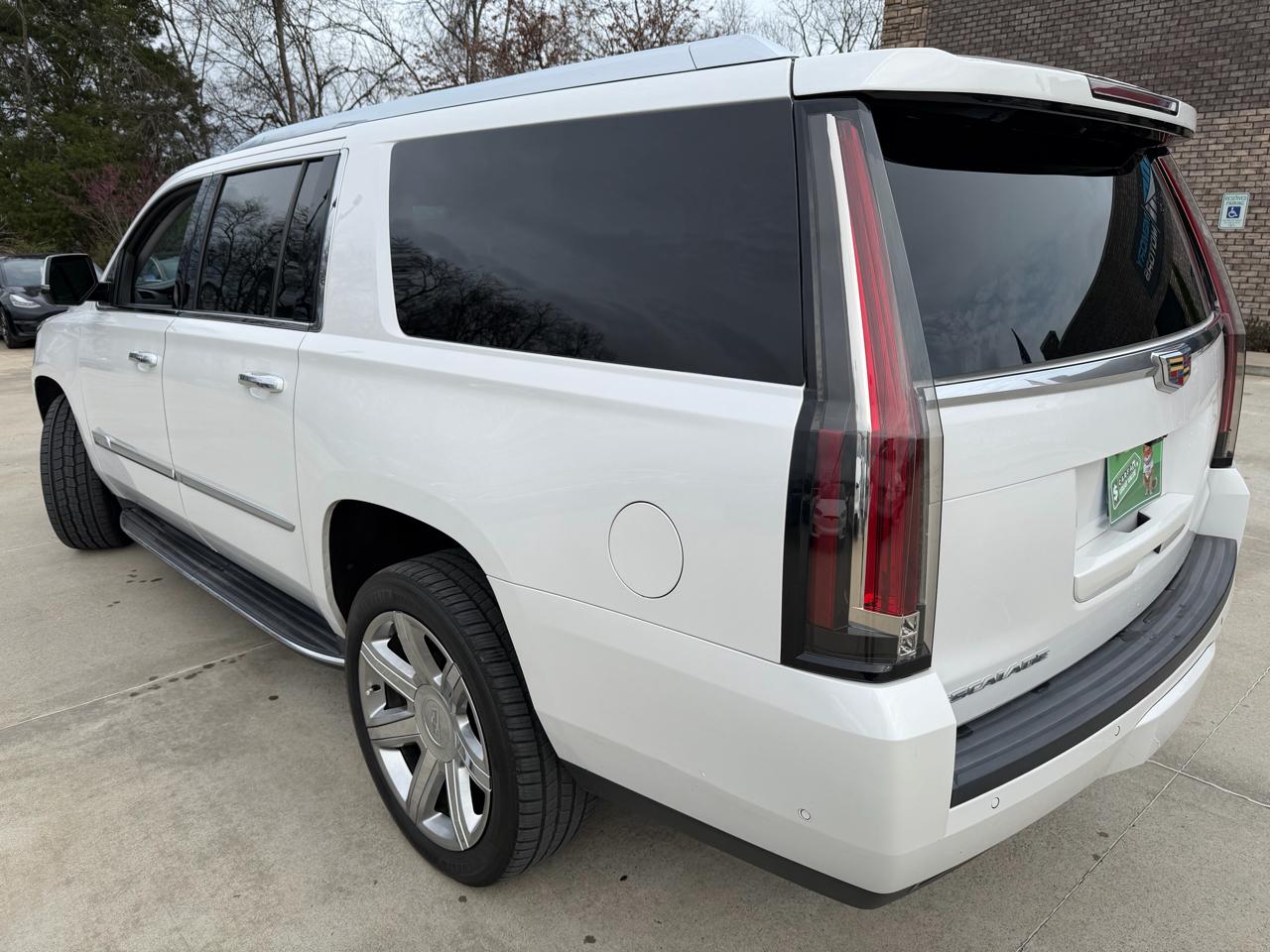 Cadillac Escalade ESV 2WD 4dr Luxury 2020