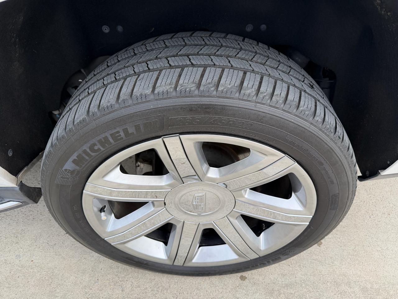 Cadillac Escalade ESV 2WD 4dr Luxury 2020