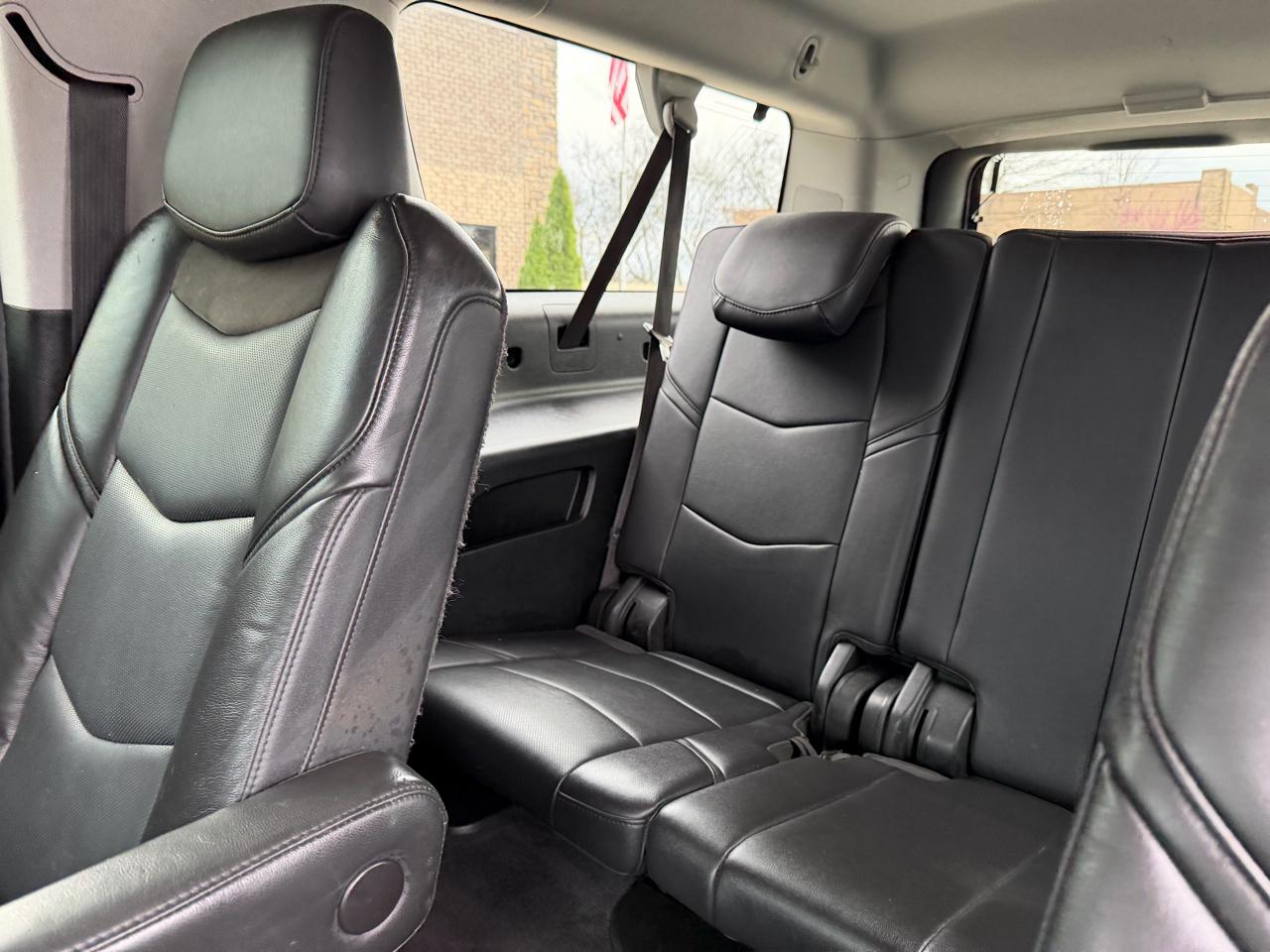 Cadillac Escalade ESV 2WD 4dr Luxury 2020