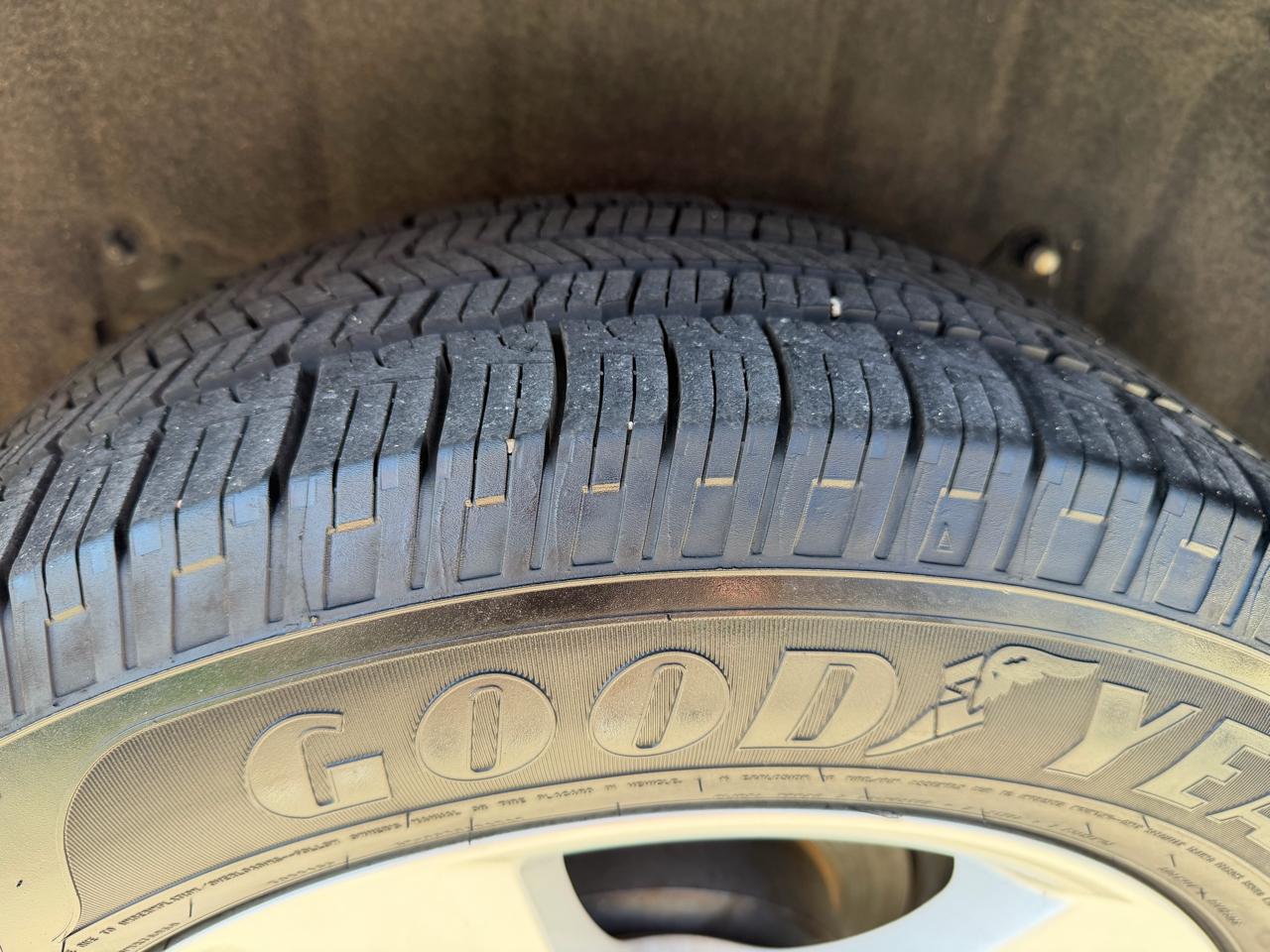 Lexus RX 350 4D SUV AWD 2015