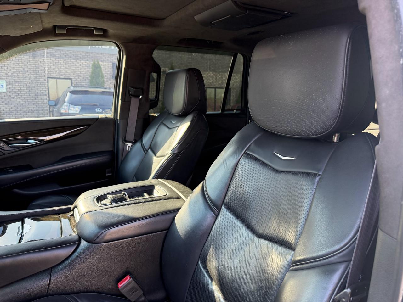 Cadillac Escalade 2WD 4dr Platinum 2017