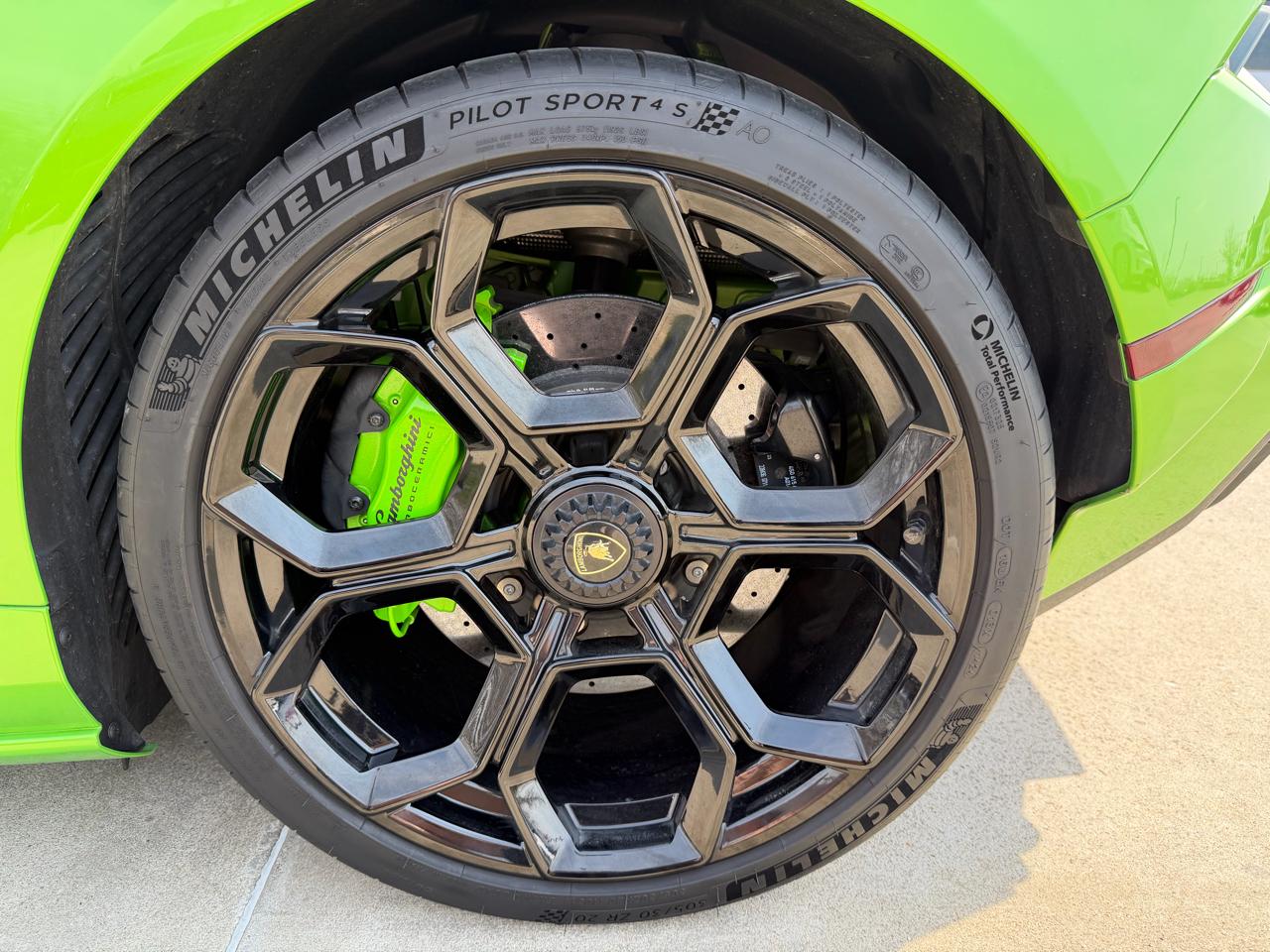 Lamborghini Huracan Tecnica Coupe 2023