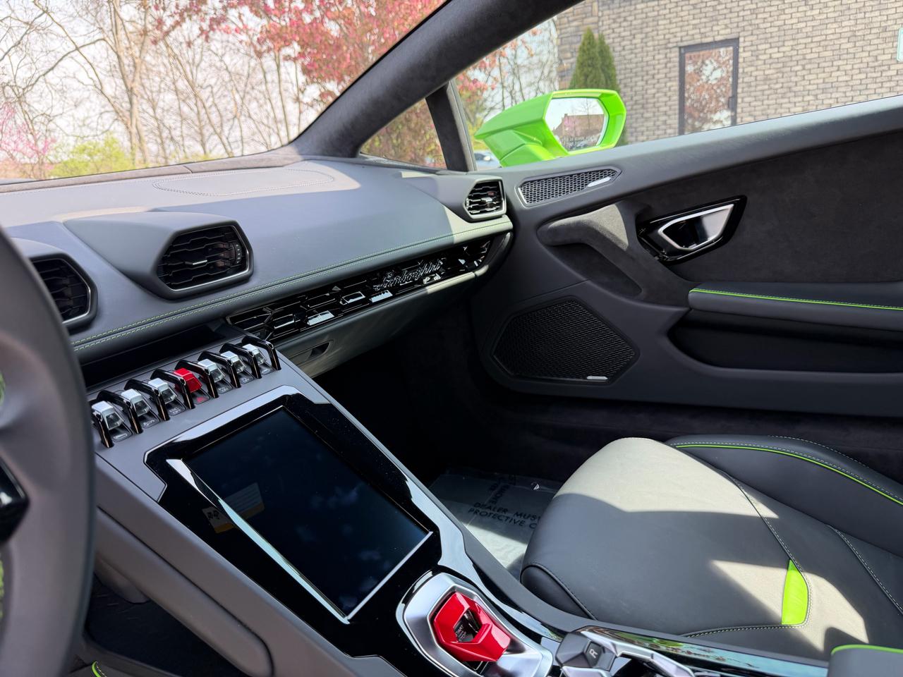 Lamborghini Huracan Tecnica Coupe 2023