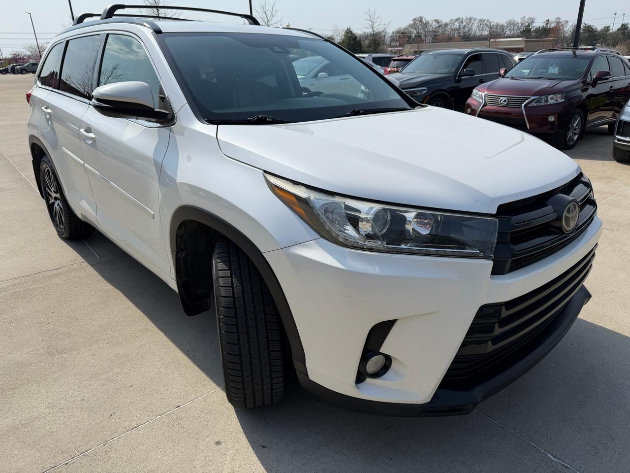 Toyota Highlander SE AWD V6 2017