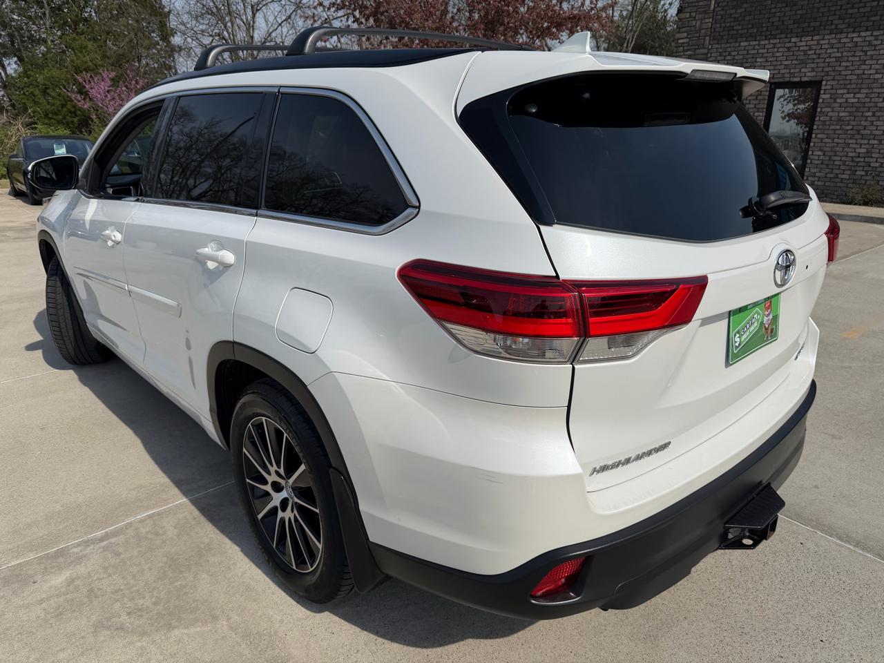 Toyota Highlander SE AWD V6 2017