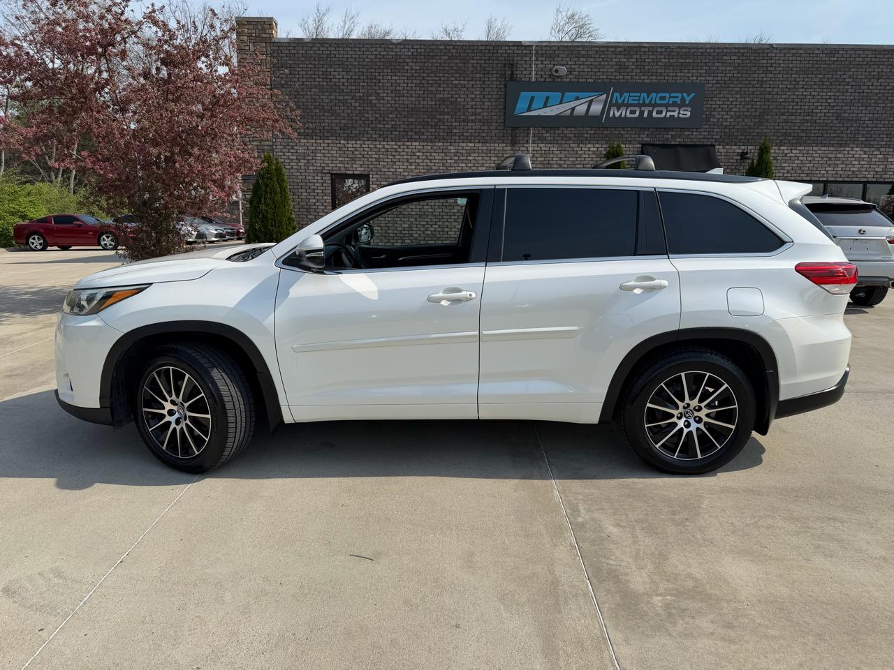 Toyota Highlander SE AWD V6 2017