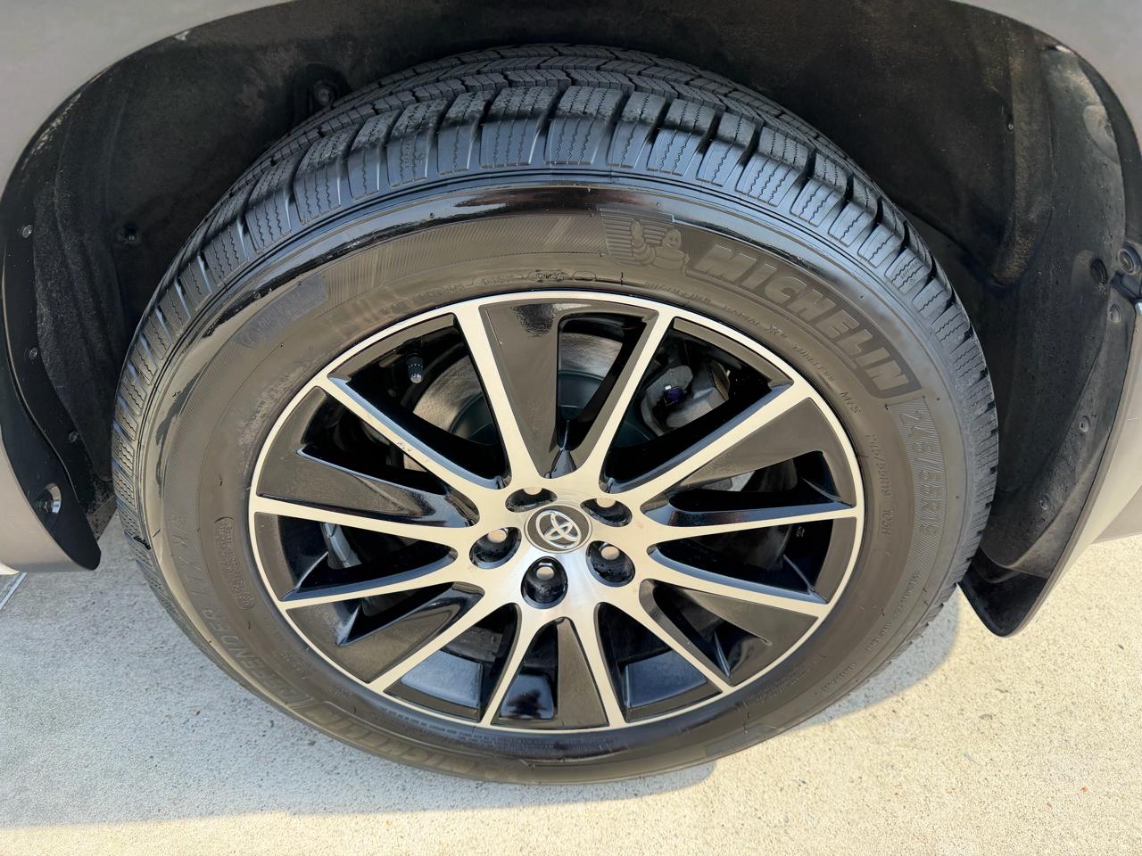 Toyota Highlander SE AWD V6 2017