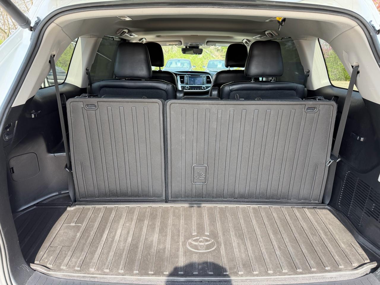 Toyota Highlander SE AWD V6 2017