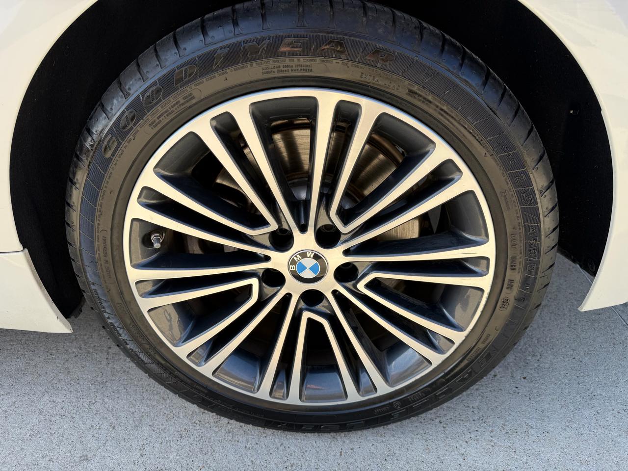 BMW 5 Series 540i Sedan 2019