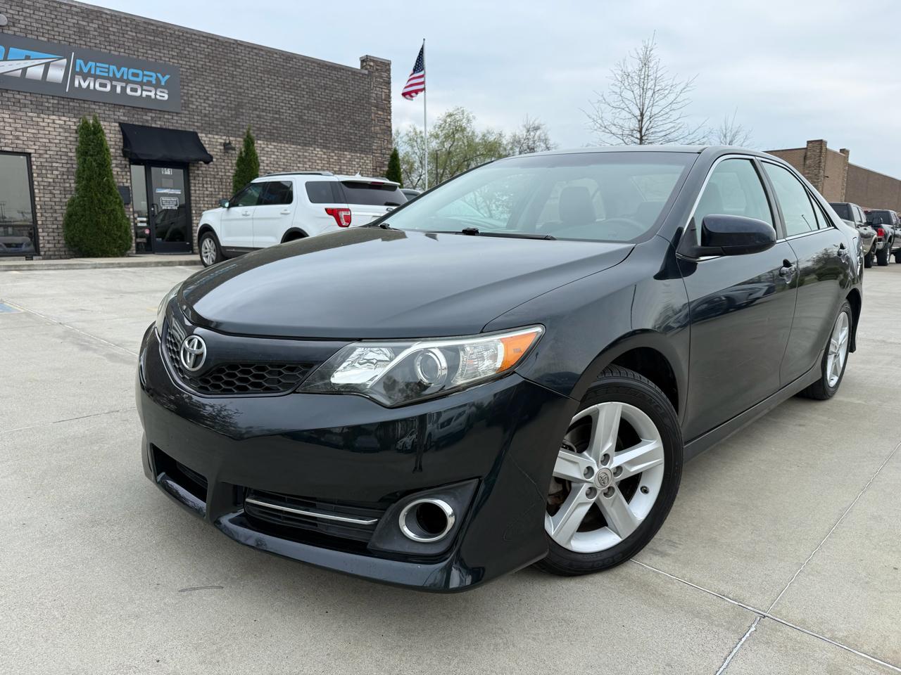 Toyota Camry  2012