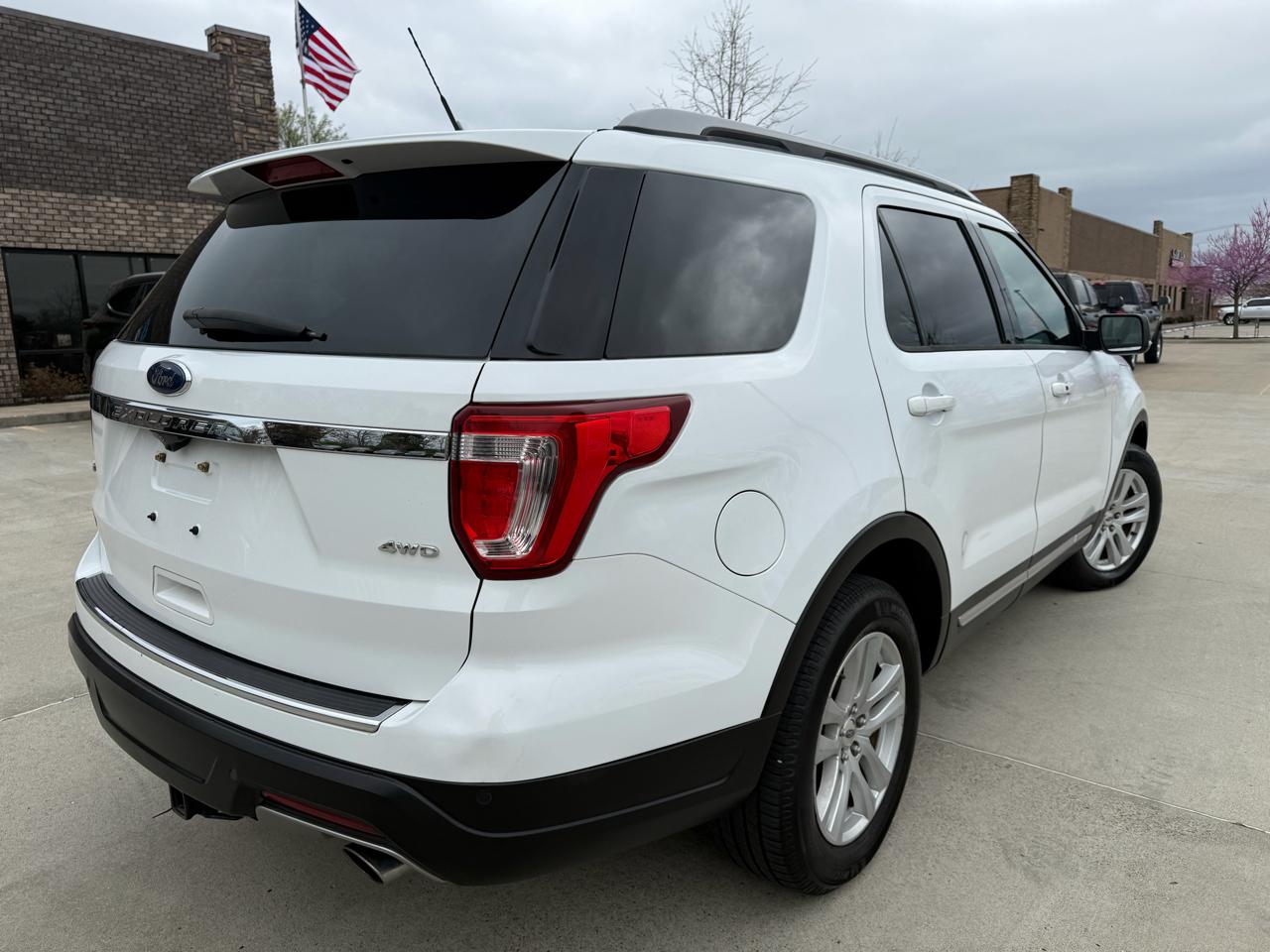 Ford Explorer XLT 4WD 2018