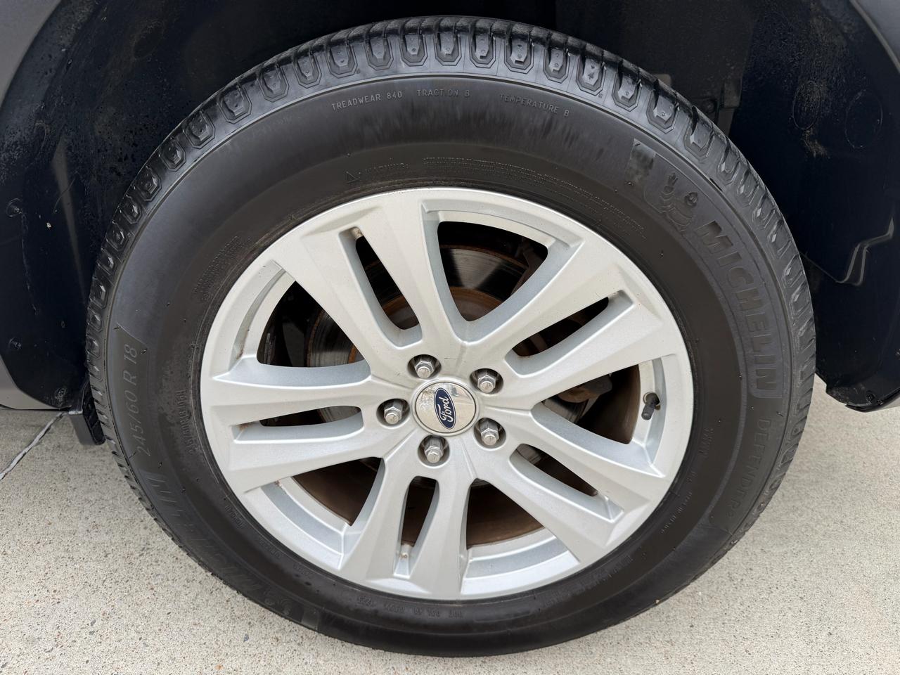 Ford Explorer XLT 4WD 2018