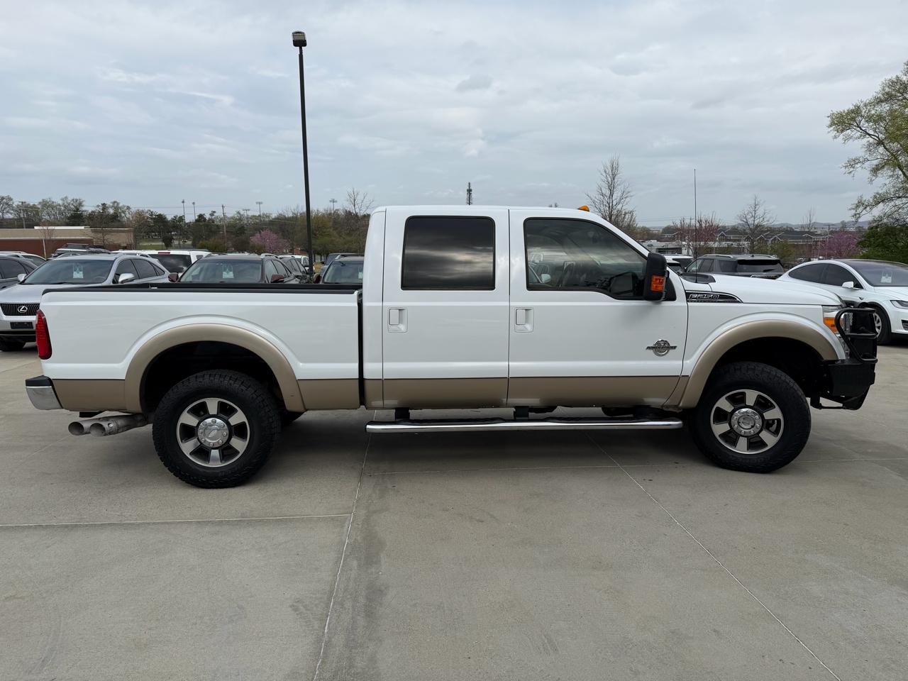 Ford Super Duty F-250 SRW 4WD Crew Cab 156" Lariat 2012