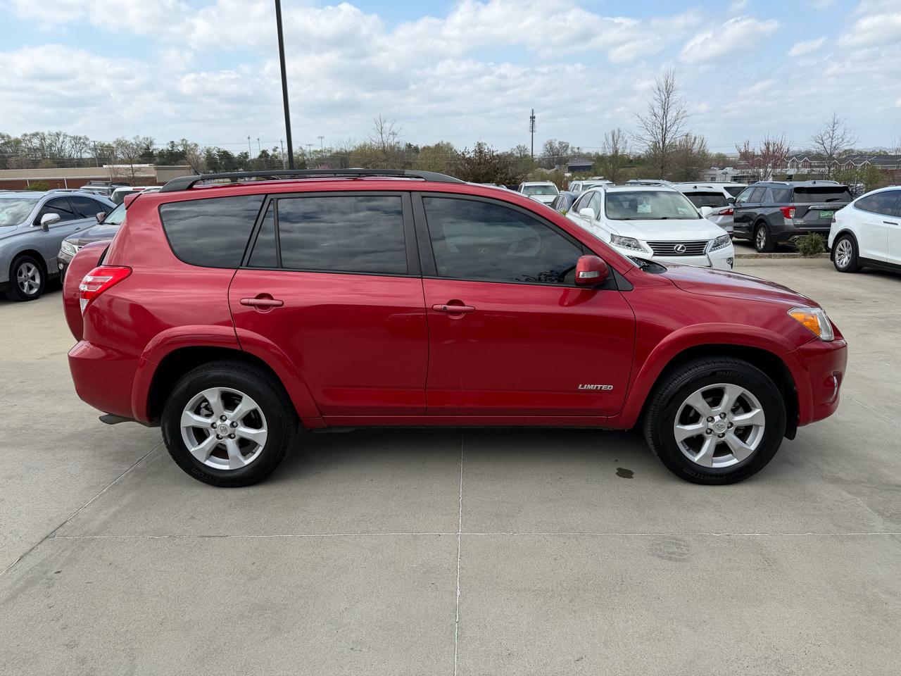 Toyota RAV4  2011
