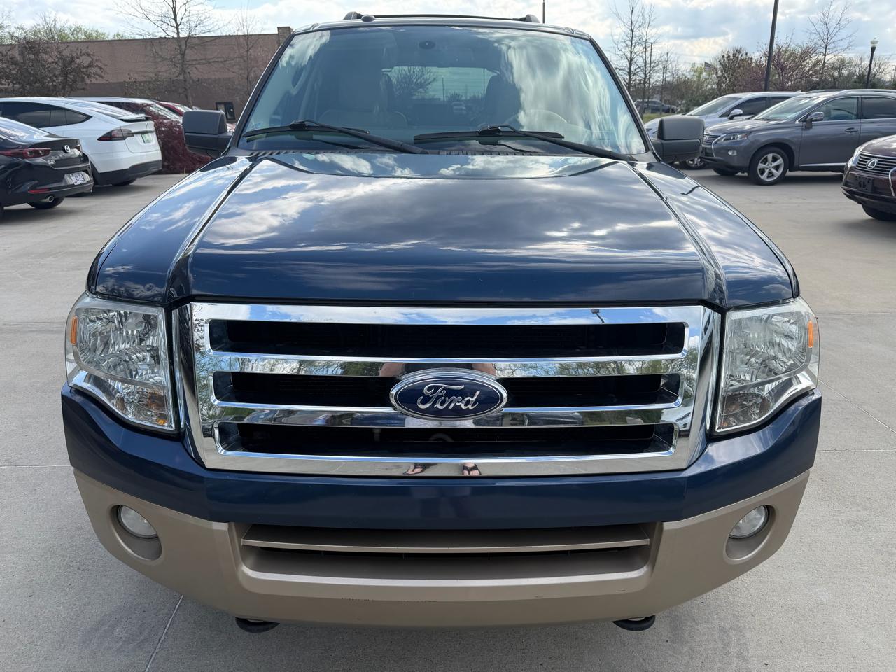 Ford Expedition 4WD 4dr XLT 2013