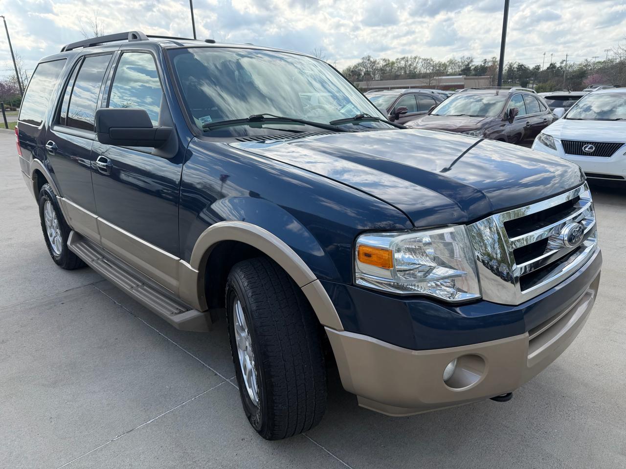 Ford Expedition 4WD 4dr XLT 2013