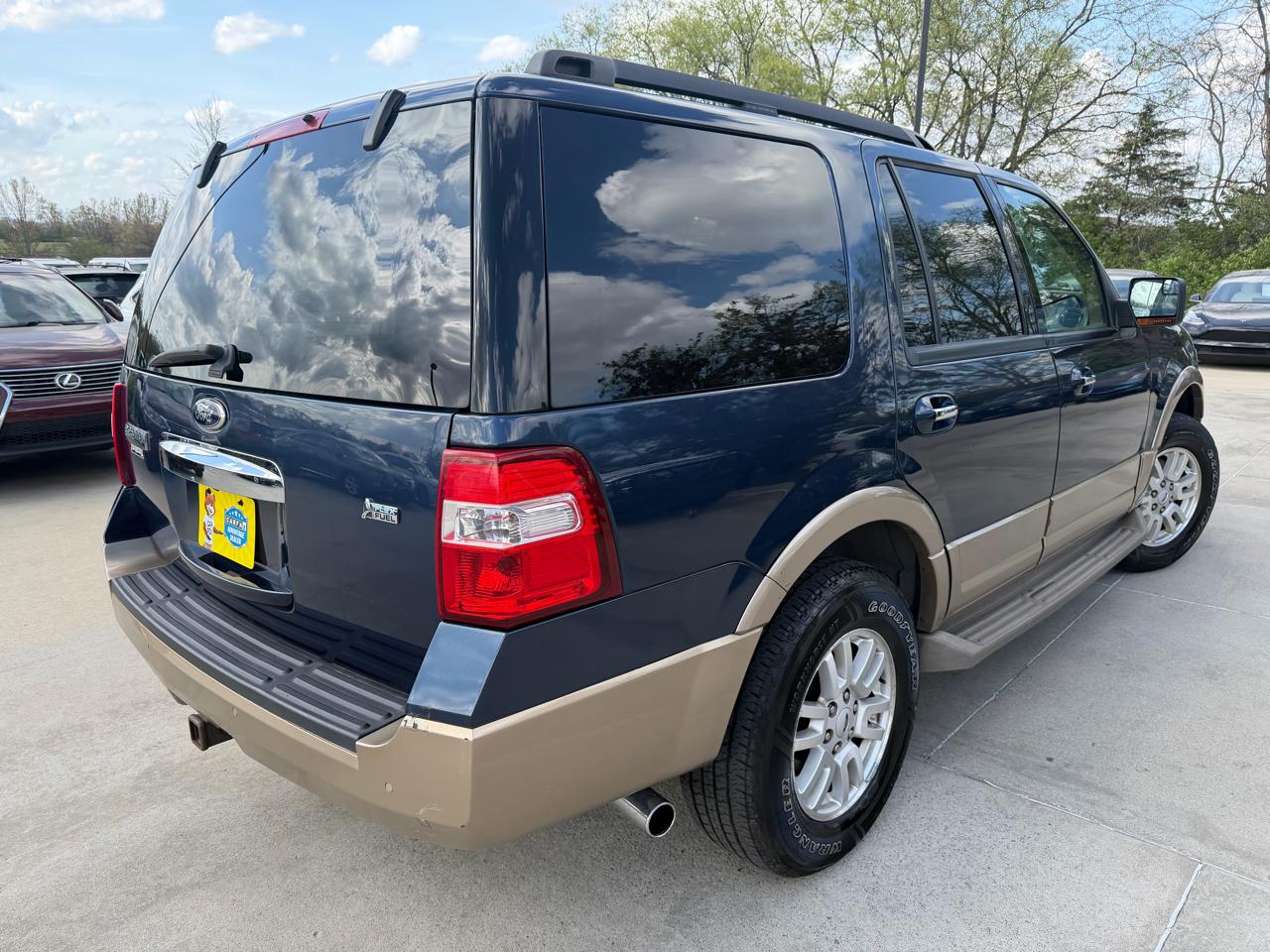 Ford Expedition 4WD 4dr XLT 2013
