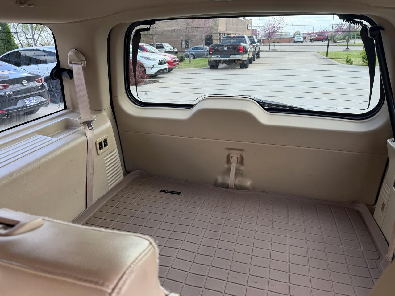 Ford Expedition 4WD 4dr XLT 2013