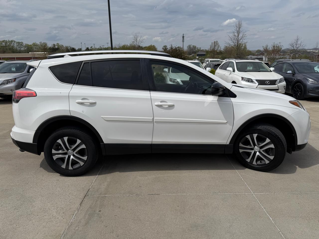 Toyota RAV4  2016