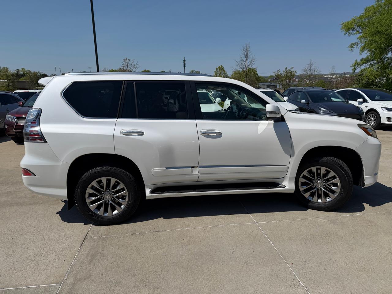 Lexus GX 460 4WD 4dr Luxury 2014